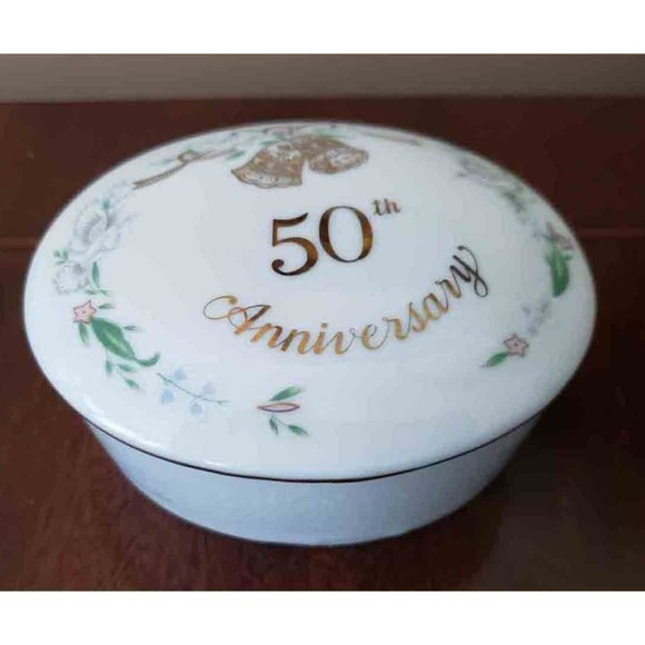 NEW OLD STOCK Lefton Porcelain Keepsake Trinket Box Porcelain 1984 - Picture 1 of 4
